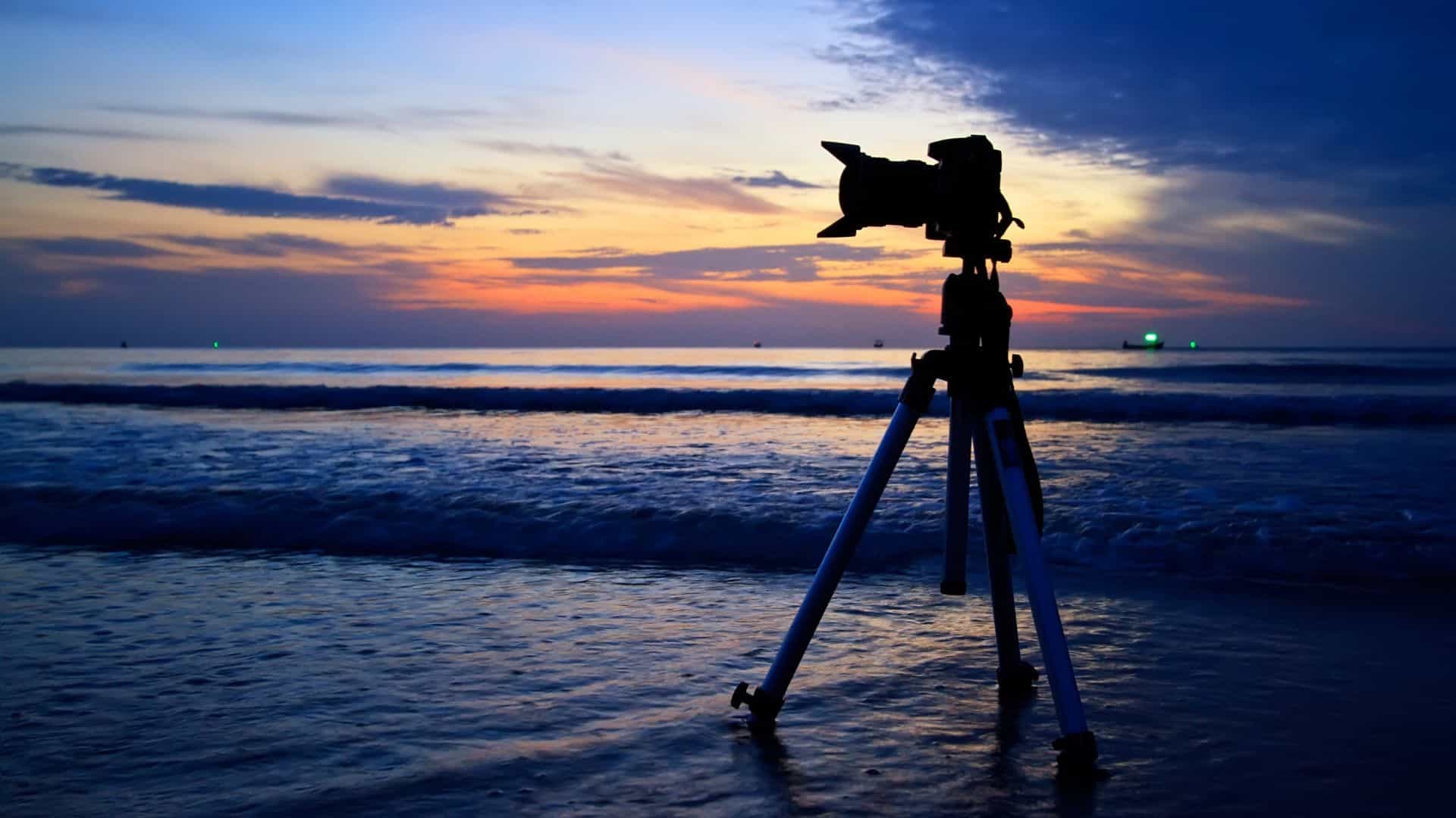 best travel tripod for beach